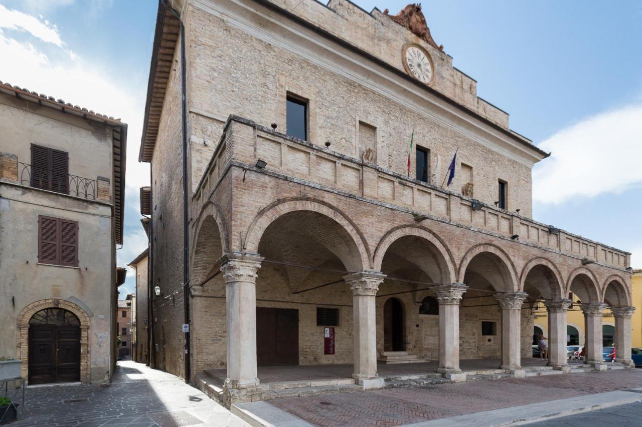 Vicolo Fabbri Appartamenti 蒙特法尔科 外观 照片